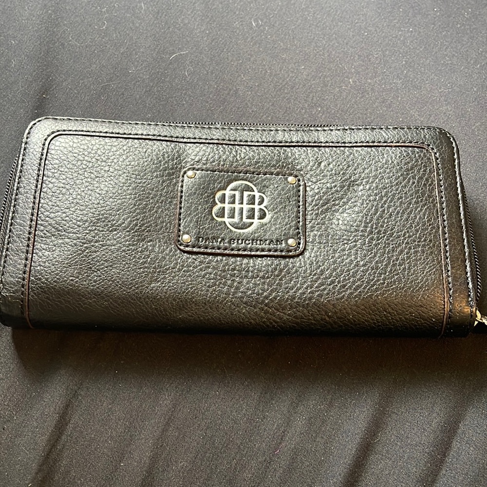 Dana Buchman wallet